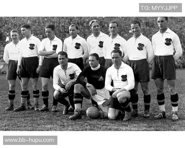 足球巨星深情悼念黑豹传奇传递体育精神与永恒记忆 足球巨星深情悼念黑豹传奇传递体育精神与永恒记忆