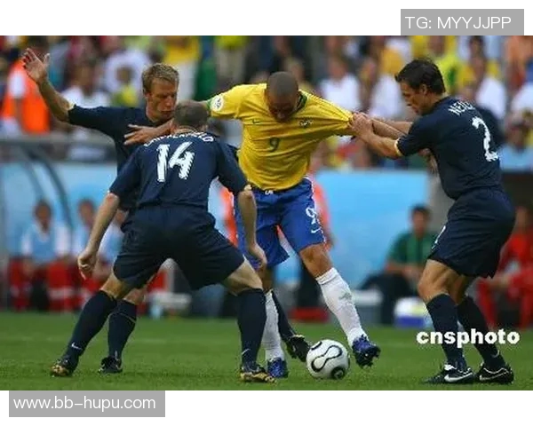 震撼全球足坛的球星谁才是当今足坛最具影响力的巨星 震撼全球足坛的球星谁才是当今足坛最具影响力的巨星